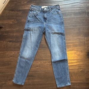 Hollister Women's Straight Leg Jeans in Blue